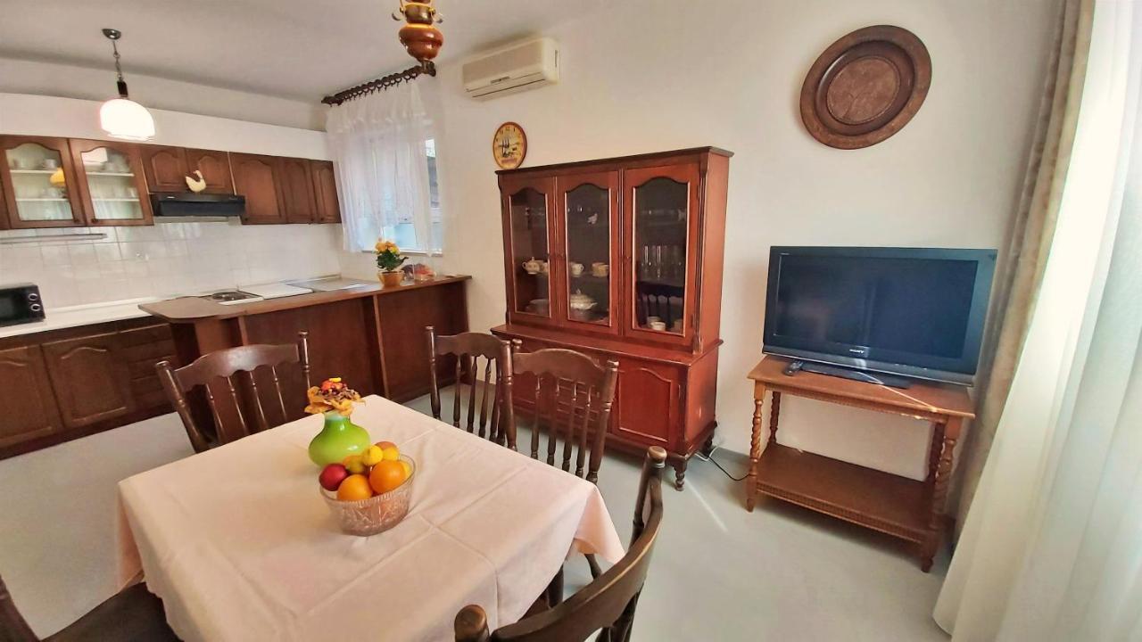 אומיס Apartment Cedo מראה חיצוני תמונה
