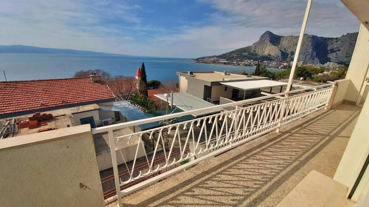 אומיס Apartment Cedo מראה חיצוני תמונה